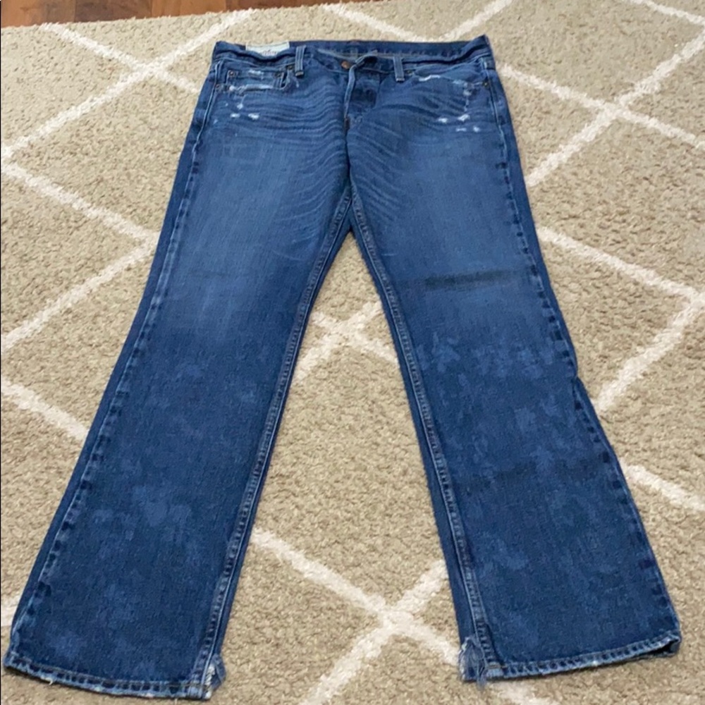 Hollister lightly distressed bootcut jeans 33x32